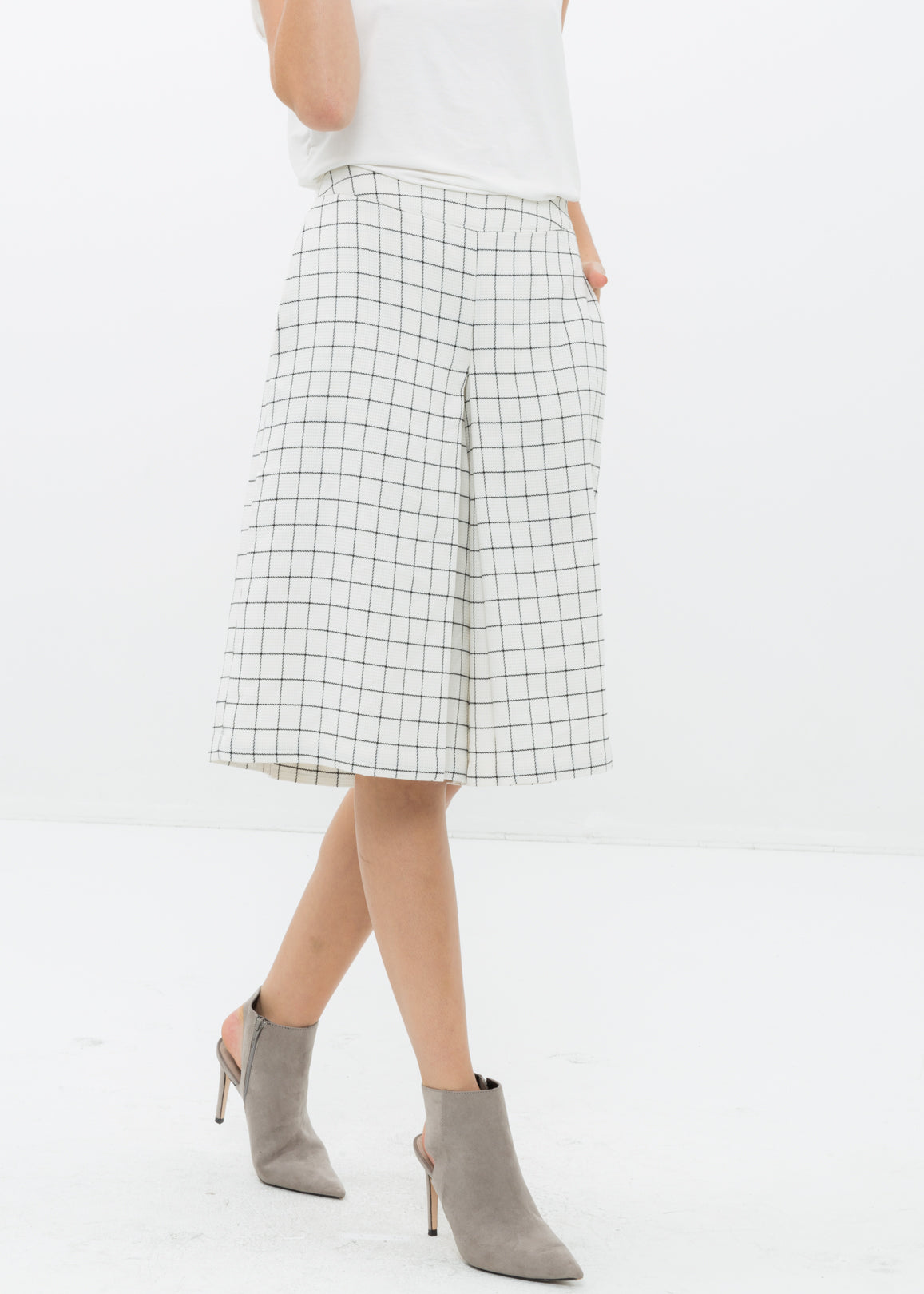 Women's Wide Leg Pants In Square Jacquard